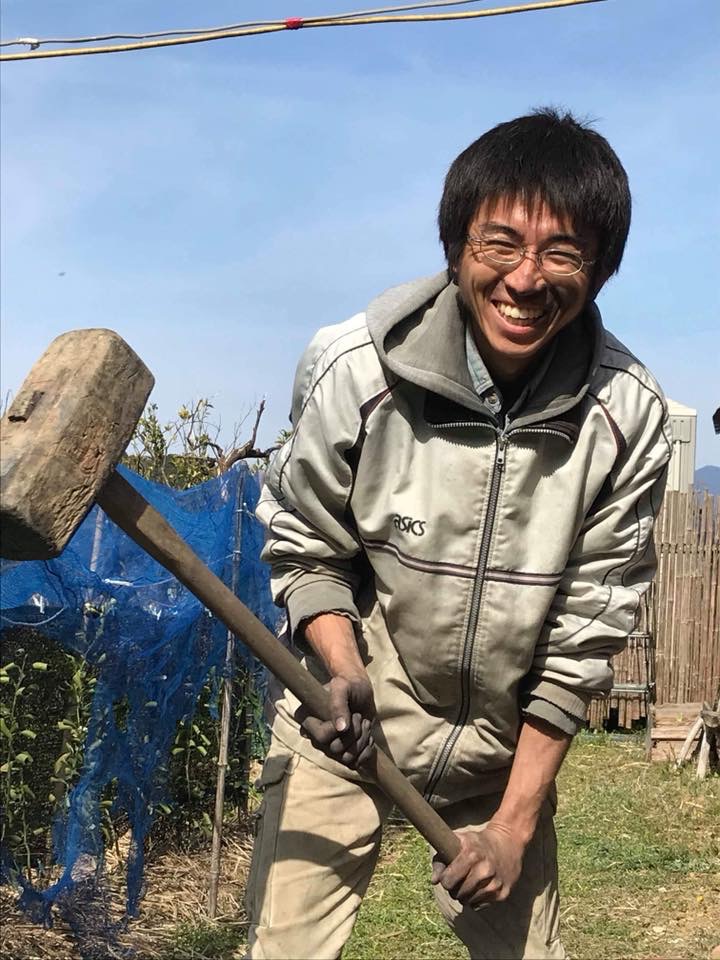 炭割り仕事！