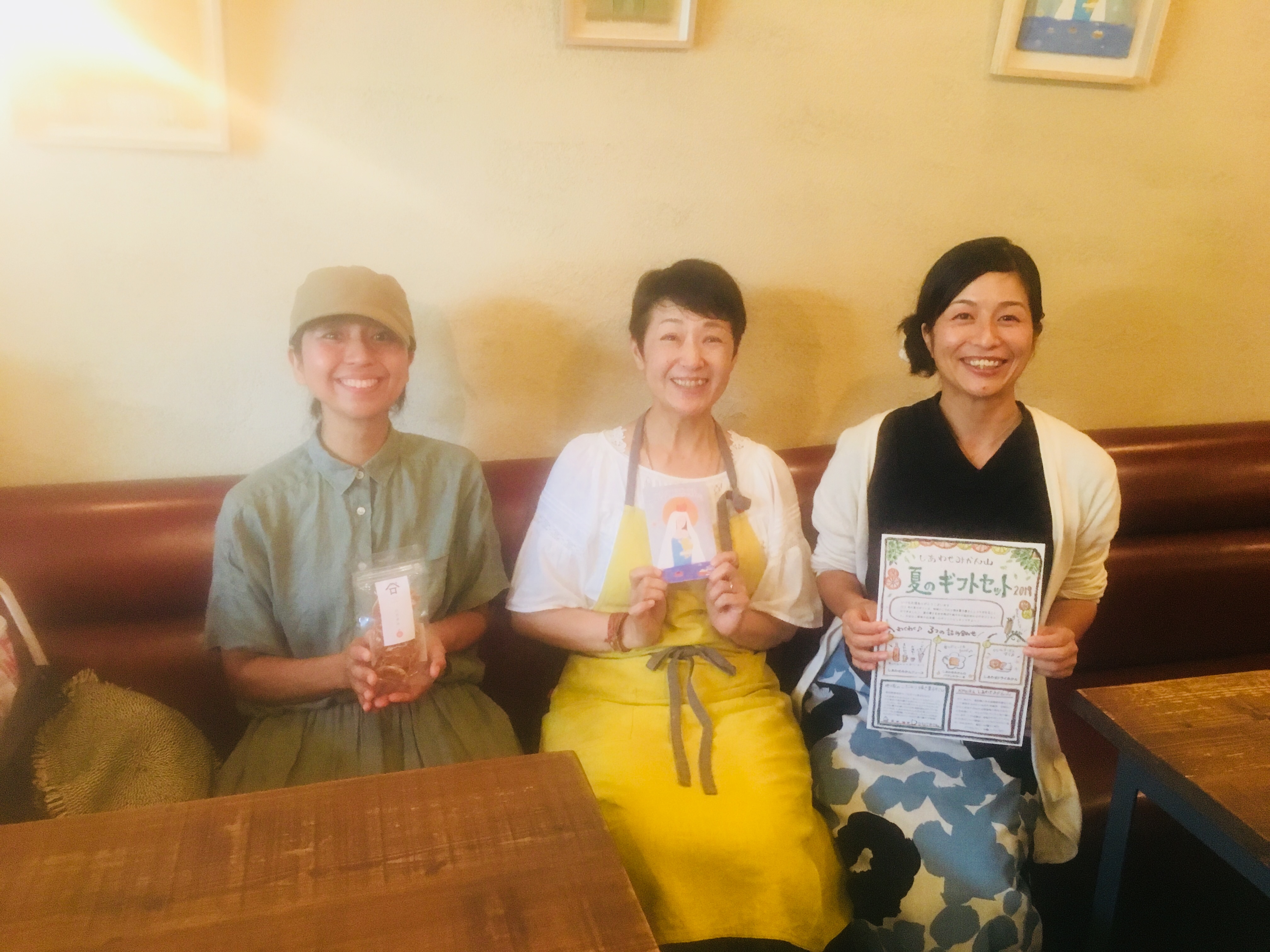 「チラシを置かせていただきました♪」 ーーみかんジェラート企画も進行中！ーー