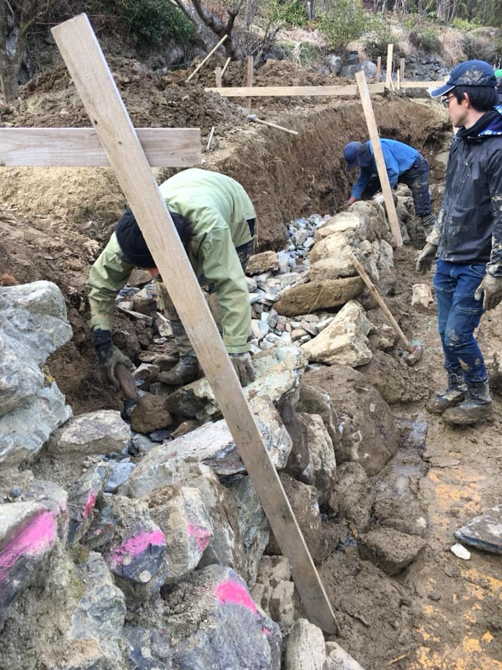 「石積み学校の視察に徳島へ」