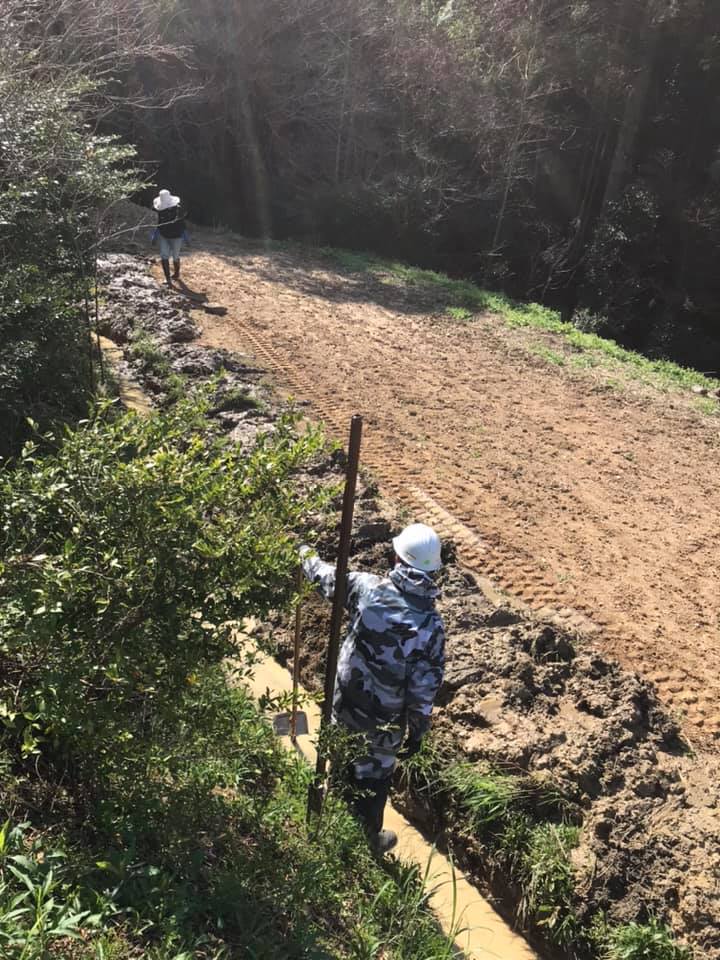 「上からの水は逃す」